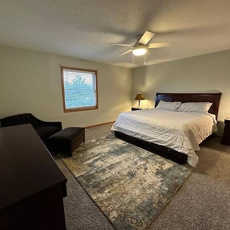 Inviting 3 Bed 2.5 Bath Townhome In Wadsworth Eksteriør billede