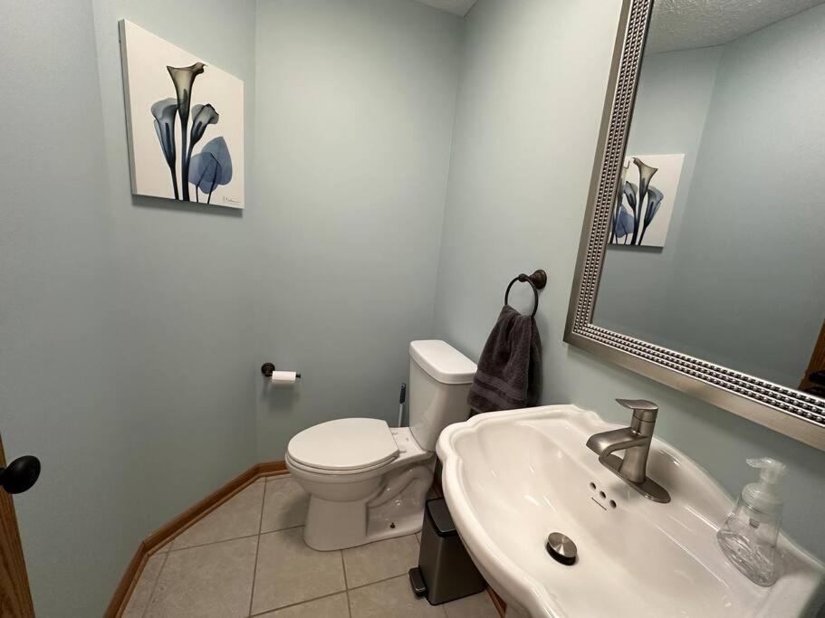 Inviting 3 Bed 2.5 Bath Townhome In Wadsworth Eksteriør billede