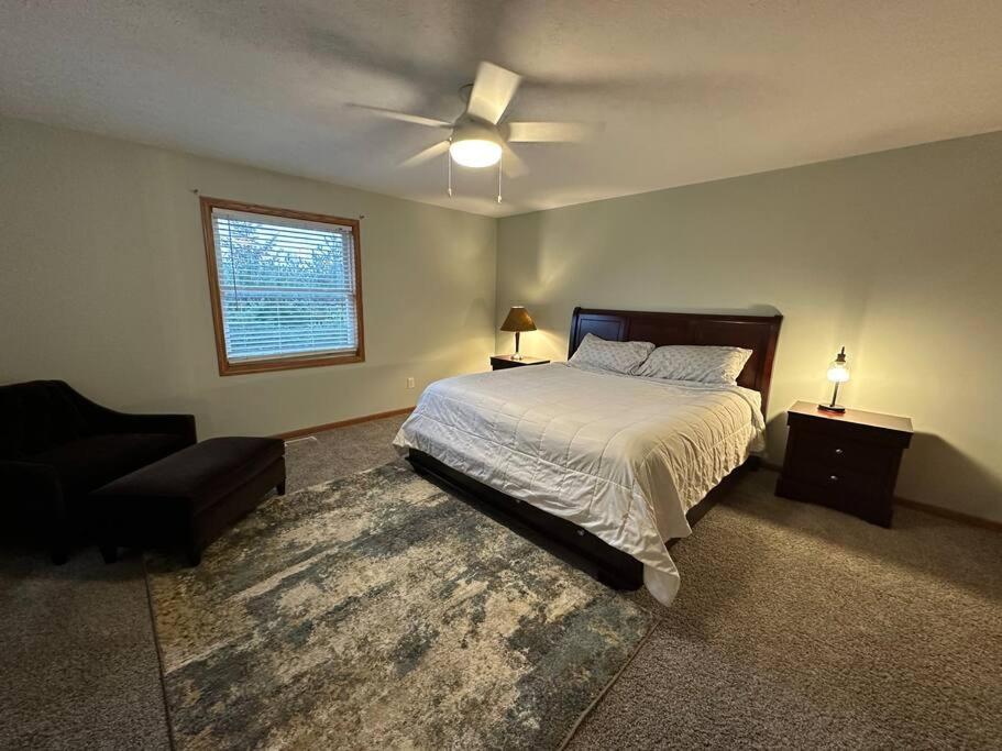 Inviting 3 Bed 2.5 Bath Townhome In Wadsworth Eksteriør billede