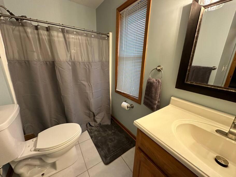 Inviting 3 Bed 2.5 Bath Townhome In Wadsworth Eksteriør billede