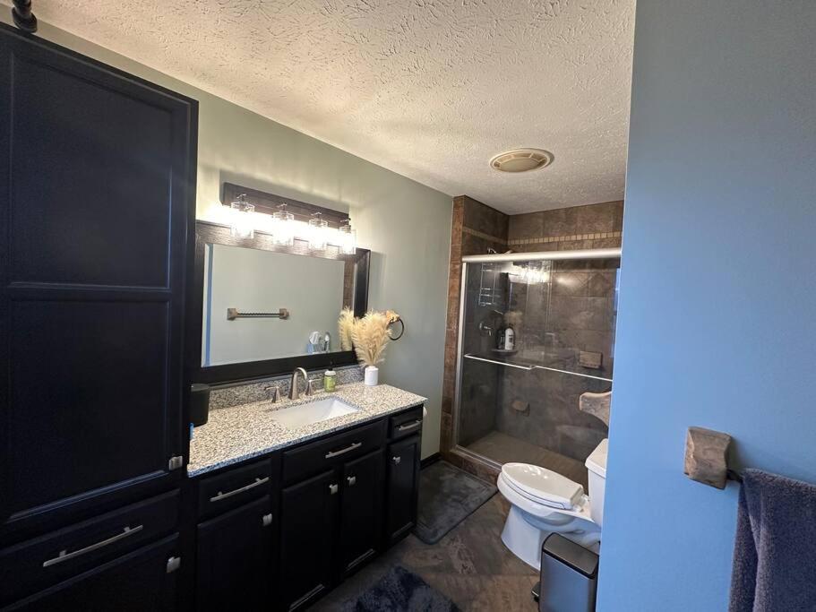 Inviting 3 Bed 2.5 Bath Townhome In Wadsworth Eksteriør billede