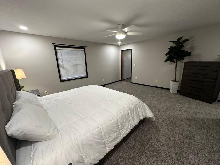 Inviting 3 Bed 2.5 Bath Townhome In Wadsworth Eksteriør billede